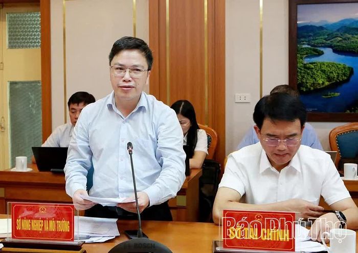 Đại diện lãnh đạo Sở NN&MT báo cáo tại hội nghị.