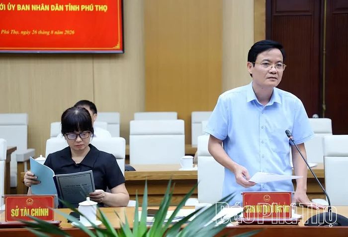 Đại diện Ủy ban MTTQ tỉnh Phú Thọ phát biểu làm rõ một số nội dung giám sát.