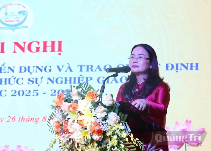 Đại diện lãnh đạo Sở Giáo dục và Đào tạo phát biểu tại hội nghị - Ảnh: H.L