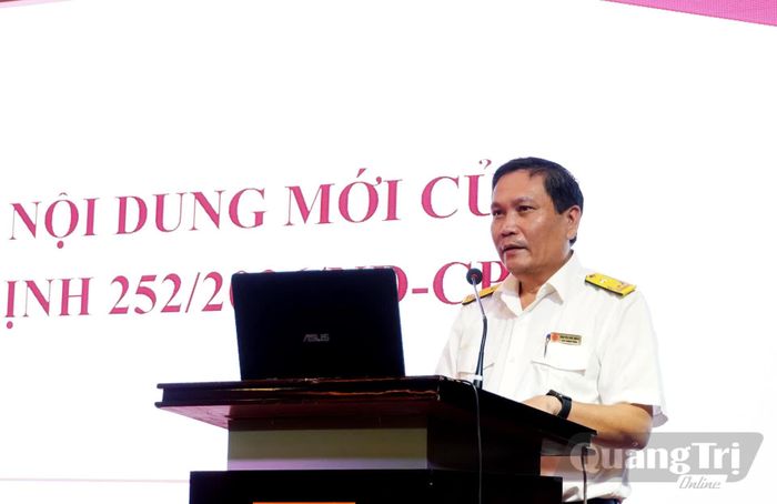 Đại diện lãnh đạo Phòng Nghiệp vụ dự toán, pháp chế Thuế tỉnh phổ biến các nội dung liên quan - Ảnh: H.Tr