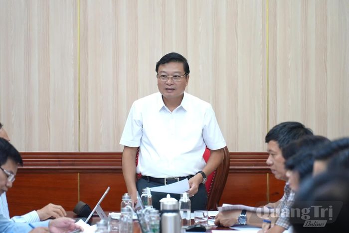 Đồng chí Lê Hồng Vinh, Chủ tịch UBND tỉnh phát biểu kết luận tại buổi làm việc - Ảnh: T.Đ