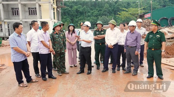 Đồng chí Nguyễn Văn Phương, Bí thư Tỉnh ủy lưu ý các đơn vị, nhà thầu cần bảo đảm an toàn, chất lượng trong quá trình thi công - Ảnh: Q.V