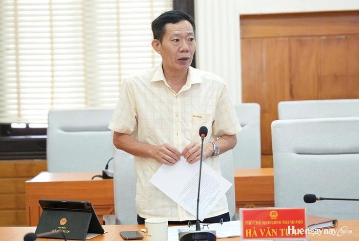 TUV, Phó Chủ tịch UBND thành phố Hà Văn Tuấn phát biểu tại phiên họp