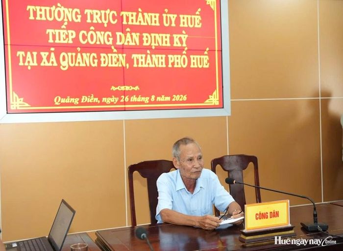 Ông Lê Ngọc Quát, Bí thư Chi bộ thôn Uất Mậu, xã Quảng Điền kiến nghị về chính sách đối với người hoạt động không chuyên trách.  