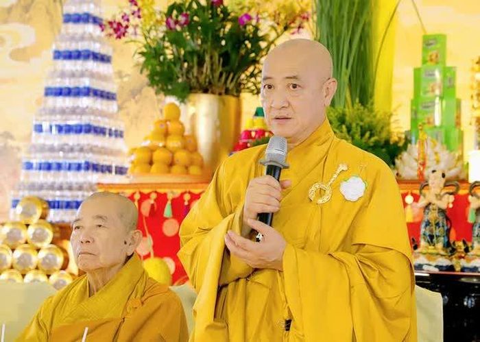Hòa thượng Thích Huệ Thông ban đạo từ