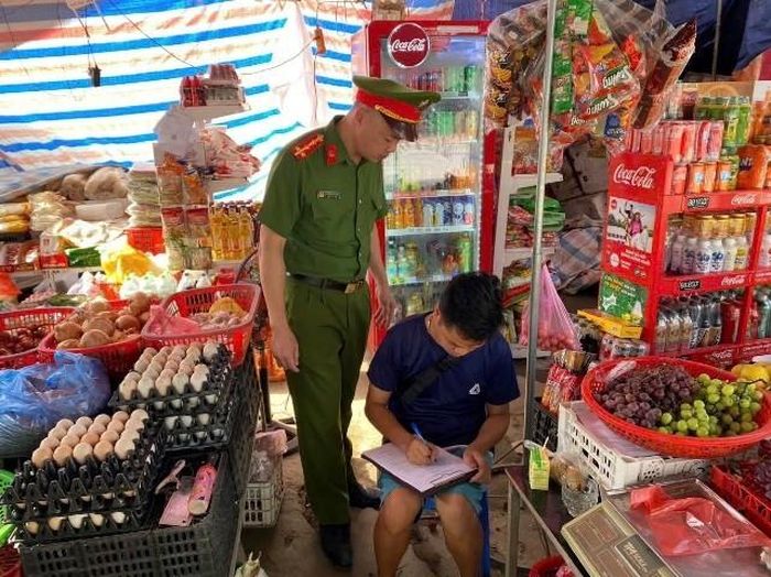 Công an xã Hồng Thái tuyên truyền, phổ biến pháp luật