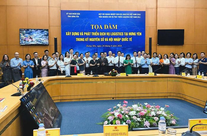 Toàn cảnh toạ đàm. Ảnh: Bích Huyền