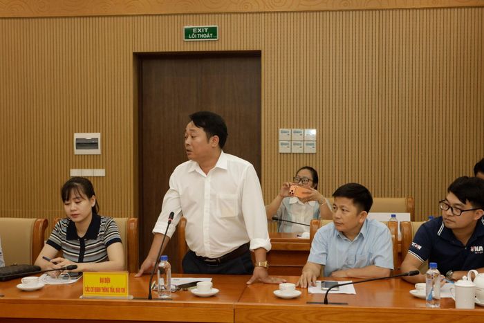 Đại diện các cơ quan thông tấn, báo chí Trung ương và địa phương tham dự chương trình ra mắt CLB bóng đá Thái Nguyên. Ảnh: Đồng Thưởng
