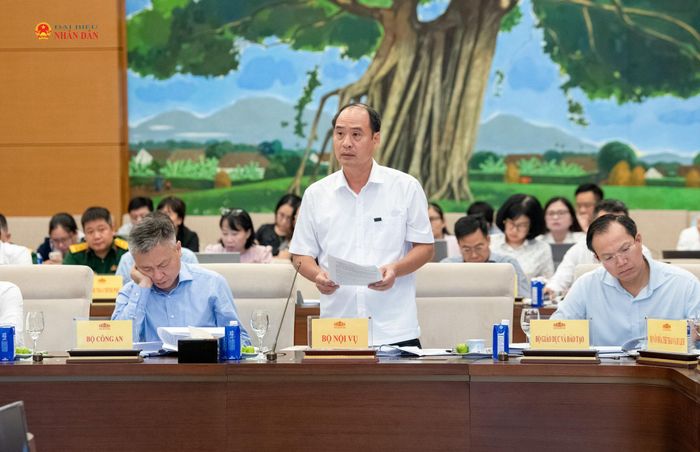 Thứ trưởng Bộ Nội vụ Nguyễn Văn Hồi phát biểu