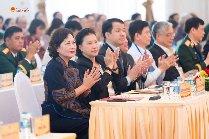 Nguyên Ủy viên Bộ Chính trị, nguyên Chủ tịch Quốc hội Nguyễn Thị Kim Ngân; Phó Chủ tịch Quốc hội Nguyễn Thị Hồng và các đại biểu dự Đại hội