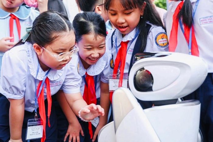 TP. Hồ Chí Minh đang xây dựng hệ sinh thái giáo dục số dùng chung, trong đó các nền tảng được liên thông trên cùng một trục dữ liệu và nền định danh