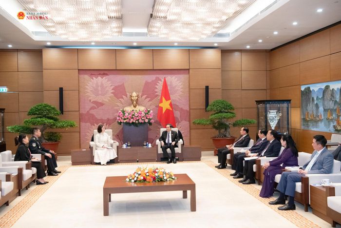 Chủ tịch Quốc hội Trần Thanh Mẫn tiếp Đại sứ đặc mệnh toàn quyền Mông Cổ tại Việt Nam Ganbaatar Hulan