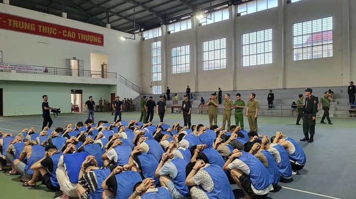 Hoàng Thuỳ Linh được xác định là đối tượng cầm đầu đường dây lừa đảo xuyên quốc gia với sự tham gia của 155 người Việt Nam, hoạt động tại Đặc khu Tam giác vàng (Lào).