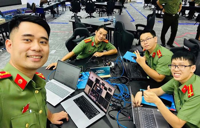 Tuổi trẻ Công an TP Huế ứng dụng công nghệ thông tin, chuyển đổi số phục vụ công tác Công an.