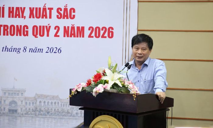 Phó Chủ tịch Hội Nhà báo Việt Nam Trần Trọng Dũng phát biểu ý kiến.