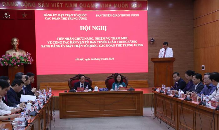 Hội nghị tiếp nhận chức năng, nhiệm vụ công tác tham mưu về công tác dân vận từ Ban Tuyên giáo Trung ương sang Đảng ủy Mặt trận Tổ quốc, các đoàn thể Trung ương.