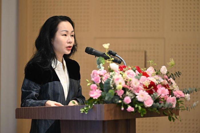 Bà Nghiêm Thị Hoàng Anh – Phó Giám đốc Trung tâm Xúc tiến đầu tư và Hỗ trợ doanh nghiệp Hà Nội (Sở Tài chính Hà Nội) phát biểu khai mạc Hội nghị (Ảnh: BTC cung cấp)