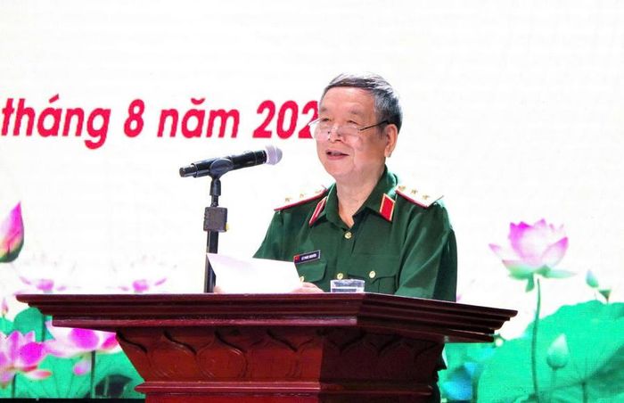 Trung tướng Lê Phúc Nguyên, nguyên Tổng Biên tập Báo Quân đội nhân dân tại Hội thảo khoa học: “Đào tạo Báo chí - Truyền thông tại Trường Đại học Văn hóa Nghệ thuật Quân đội - Thực trạng và giải pháp”.