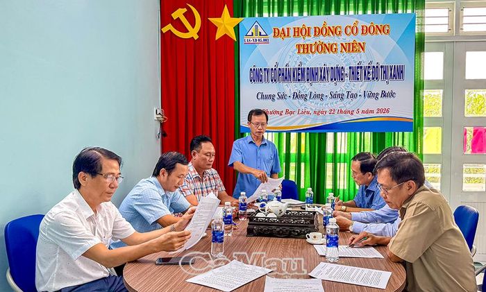 Buổi sinh hoạt của Chi bộ Công ty Cổ phần Kiểm định - Thiết kế đô thị xanh có sự tham dự của đại diện Ðảng uỷ phường Bạc Liêu.