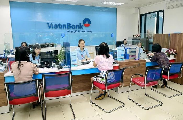 Đối với các khoản phí chưa được thanh toán, VietinBank sẽ bổ sung phương thức phong tỏa số tiền tương ứng.