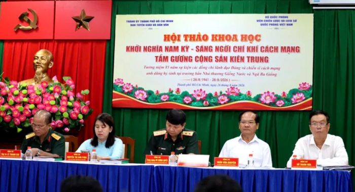 Các đồng chí chủ trì hội thảo