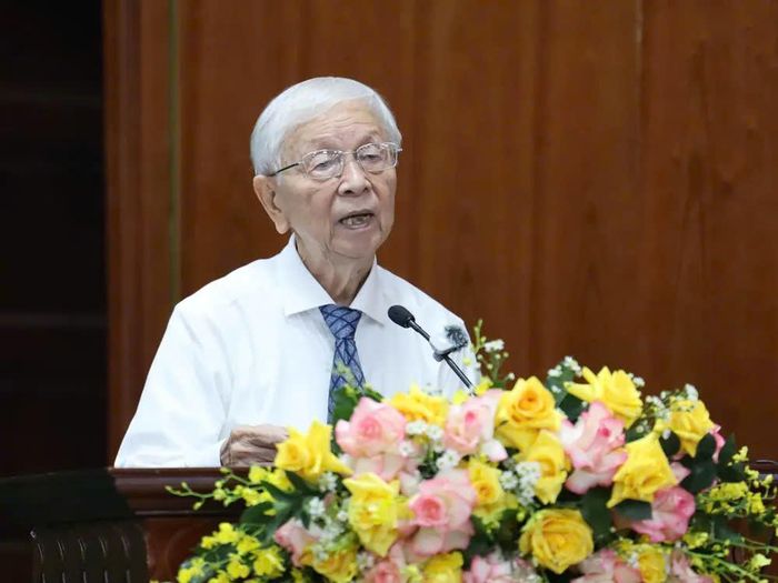 Nguyên Phó Bí thư Thường trực Thành ủy, nguyên Chủ tịch HĐND TPHCM Phạm Chánh Trực phát biểu