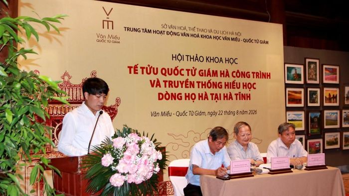 TS. Lê Quang Chắn - Phó Viện trưởng Viện Sử học phát biểu tại hội thảo.