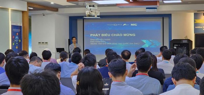 Ông Đỗ Tiến Thịnh, Phó Giám đốc Trung tâm Đổi mới sáng tạo Quốc gia phát biểu tại hội thảo.