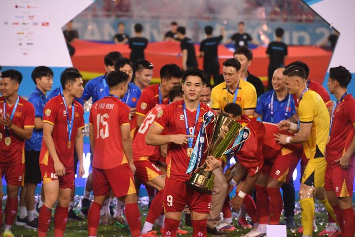 Nguyễn Đình Bắc được bình chọn là Cầu thủ xuất sắc nhất giải, đồng thời cùng Nguyễn Xuân Son chia sẻ danh hiệu Vua phá lưới khi đều ghi 5 bàn. 