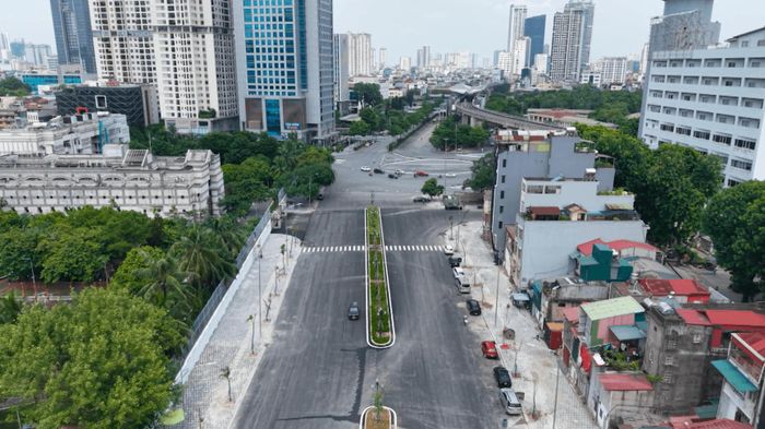 Tuyến đường Vành đai 1 được thông xe kỹ thuật trong dịp này. Ảnh: Phạm Công