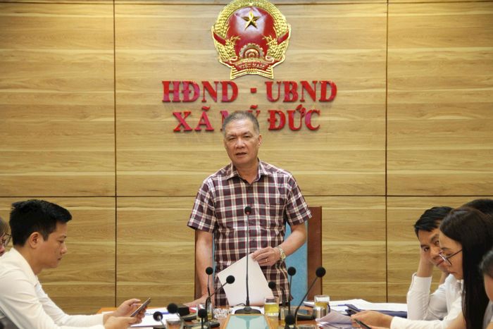 Đồng chí Nguyễn Quang Đường, Chủ tịch UBND xã Mỹ Đức phát biểu chỉ đạo tại hội nghị. Ảnh: Biên Phạm