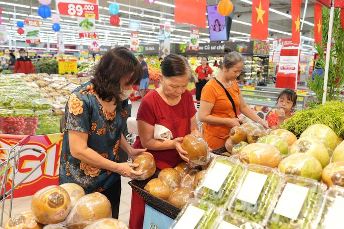 Người tiêu dùng hưởng ứng các tuần lễ đặc sản Việt