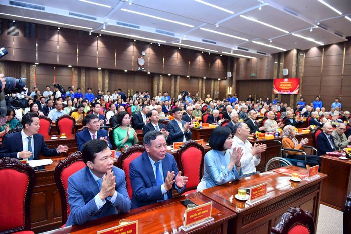 Các đại biểu dự buổi lễ. Ảnh: Nhóm phóng viên