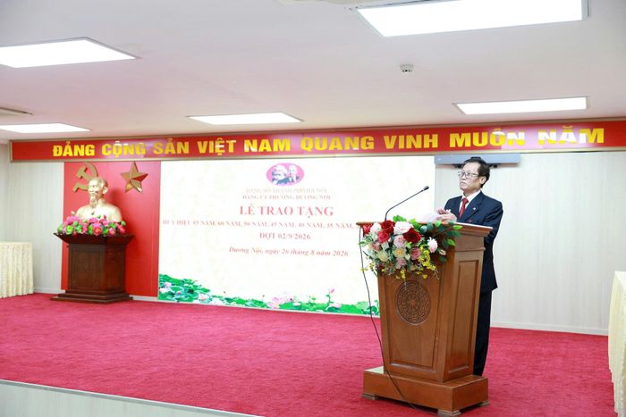 Đảng viên Nguyễn Bá Mạch phát biểu. Ảnh Thu Oanh