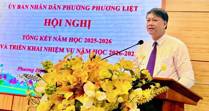 Bí thư Đảng ủy, Chủ tịch HĐND phường Phương Liệt Nguyễn Minh Tiến phát biểu chỉ đạo tại hội nghị. Ảnh: NT
