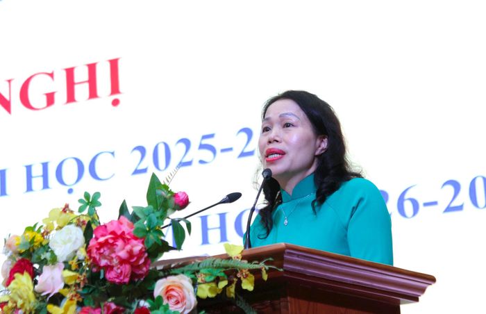 BÍ thư Đảng uỷ, Chủ tịch HĐND phường Cầu Giấy phát biểu tại buổi lễ. Ảnh: Vân Nhi