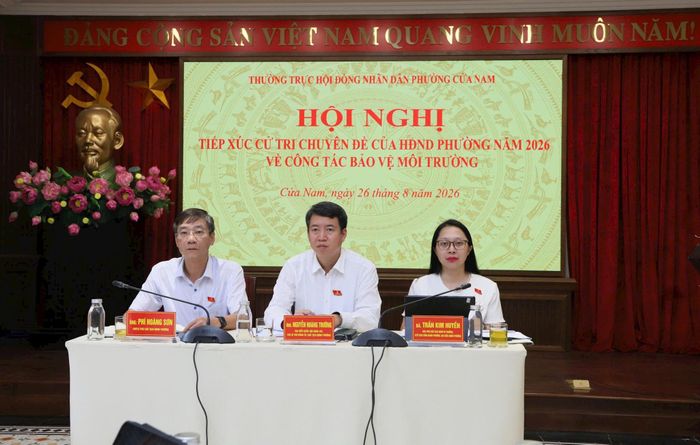 Các đồng chí chủ trì hội nghị. Ảnh: PV