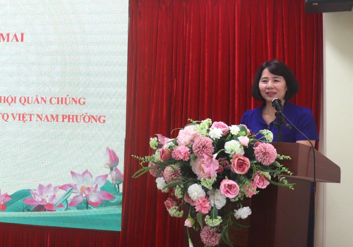 Chủ tịch Ủy ban MTTQ Việt Nam phường Bạch Mai Tạ Thị Thanh Huyền phát biểu. Ảnh: PV