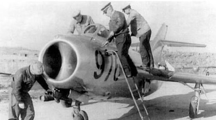 Đặc biệt, MiG-15 cho thấy máy bay ném bom không thể chỉ dựa vào độ cao và đội hình để tự bảo vệ. Với tốc độ và khả năng đánh chặn tốt, các tiêm kích phản lực có thể tiếp cận những mục tiêu trước đây tương đối an toàn trước các máy bay cánh quạt.