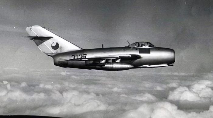 Quan trọng hơn, MiG-15 cho thấy một quốc gia có thể nhanh chóng thu hẹp khoảng cách công nghệ hàng không nếu biết kết hợp khí động học, động cơ, vũ khí và năng lực sản xuất.