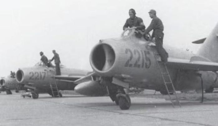 Nhưng ảnh hưởng của MiG-15 còn vượt ra ngoài Triều Tiên. Sự xuất hiện của nó buộc các nước phương Tây phải đầu tư mạnh vào thế hệ tiêm kích mới.