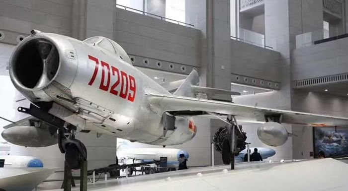 MiG-15 có thể tạo ra lợi thế trong một số điều kiện, còn F-86 lại có ưu thế trong những tình huống khác. Chính sự cân bằng đó khiến cuộc đối đầu trở thành một trong những chương hấp dẫn nhất của lịch sử không chiến.