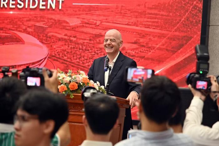 Chủ tịch FIFA Gianni Infantino cũng chia sẻ về các chương trình tới đây của FIFA ở Việt Nam cũng như chia sẻ cảm xúc coi: "Việt Nam là nhà..."