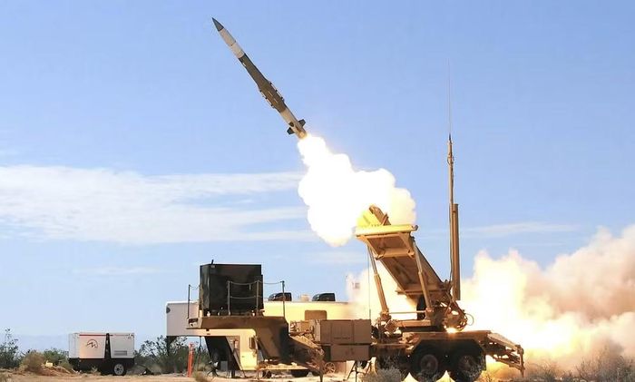 Theo AMK Mapping, 9 quả đạn S-400 nhằm vào Kiev và các khẩu đội phòng không Patriot của Ukraine đã phóng tổng cộng 9 tên lửa đánh chặn PAC-3, hạ 8 mục tiêu. Quả S-400 còn lại đánh trúng mục tiêu.