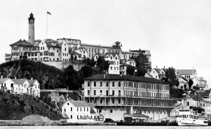 Đó chính là điều khiến cuộc vượt ngục Alcatraz năm 1962 tiếp tục được nhắc đến như một trong những vụ đào tẩu bí ẩn nhất nước Mỹ.