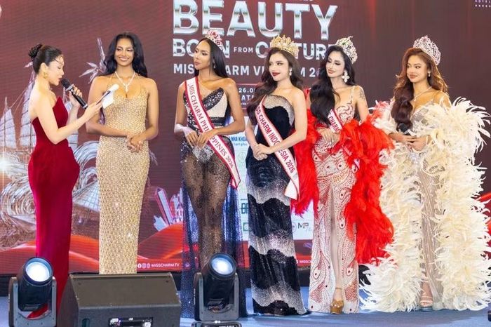 Nhiều đại diện của các quốc gia tham dự Miss Charm 2026 có mặt tại sự kiện