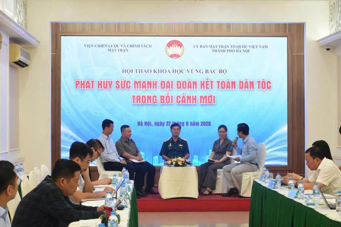 Các đại biểu giao lưu, chia sẻ tại hội thảo. Ảnh: PV