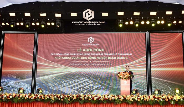 Bí thư Tỉnh ủy Quảng Ninh Quản Minh Cường phát biểu tại lễ khởi công Dự án Đầu tư kinh doanh cơ sở hạ tầng KCN Bạch Đằng II. Ảnh: Ngọc Anh.