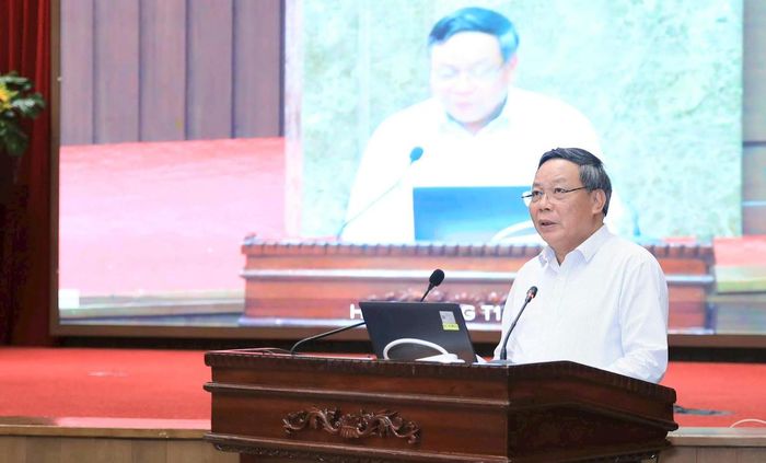 Phó Bí thư Thành ủy Nguyễn Văn Phong phát biểu tại hội nghị. Ảnh: QT