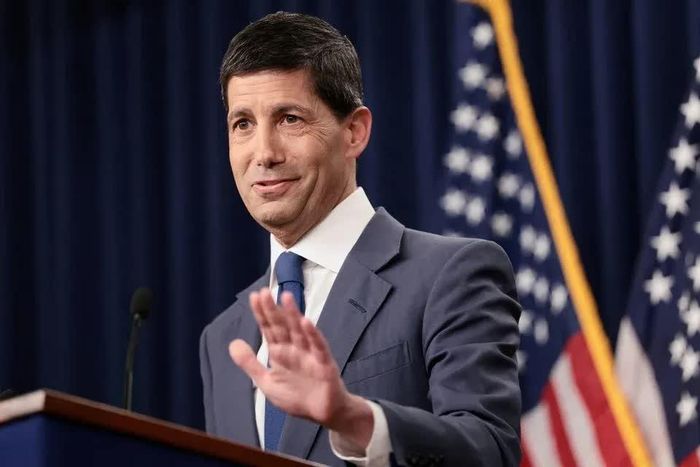 Chủ tịch Cục Dự trữ Liên bang Mỹ (Fed) Kevin Warsh tại một cuộc họp báo ở thủ đô Washington, D.C. (Mỹ) ngày 29/7. Ảnh: Reuters. 